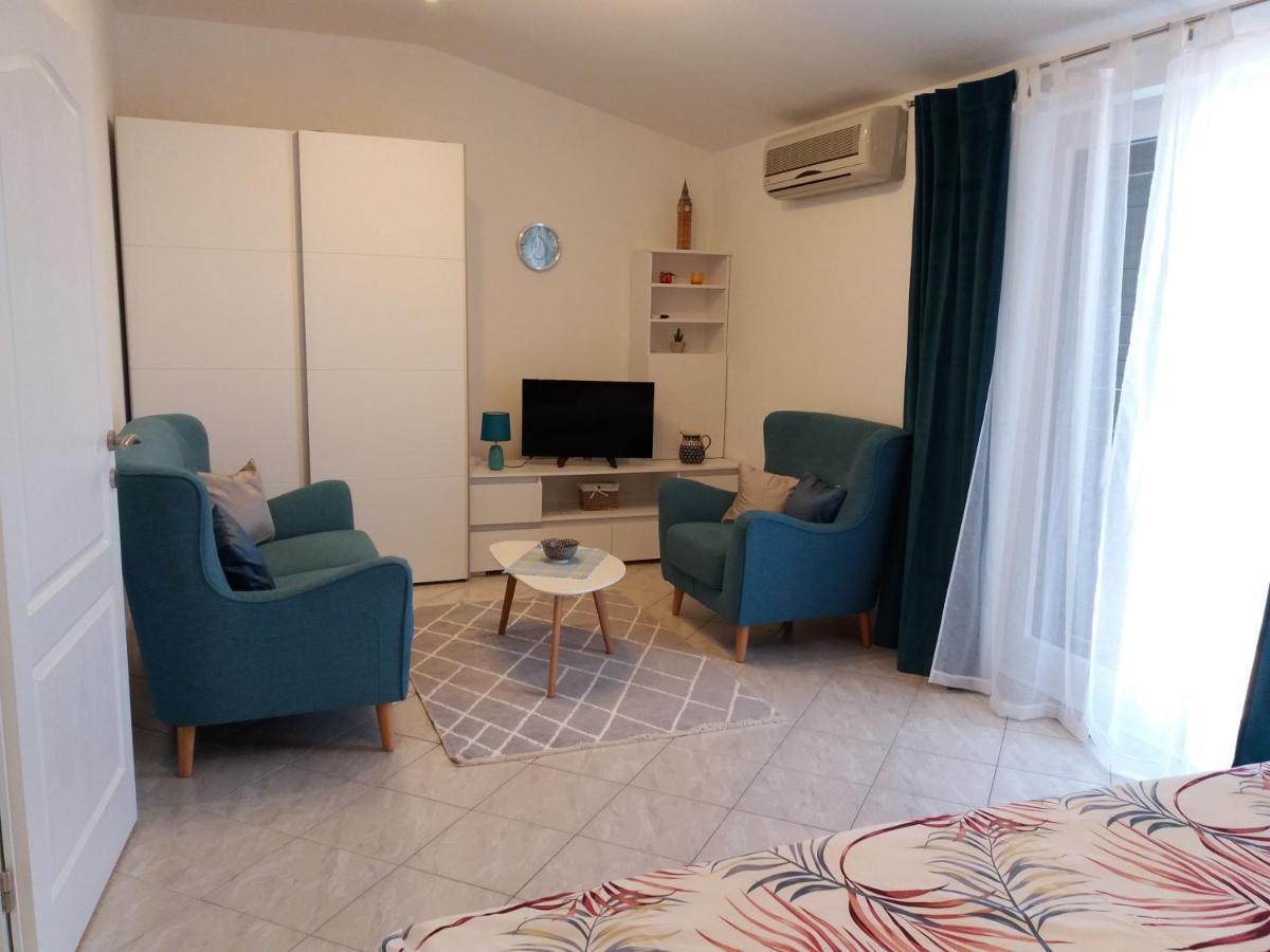 Apartmani Lana Brodarica  Exterior foto